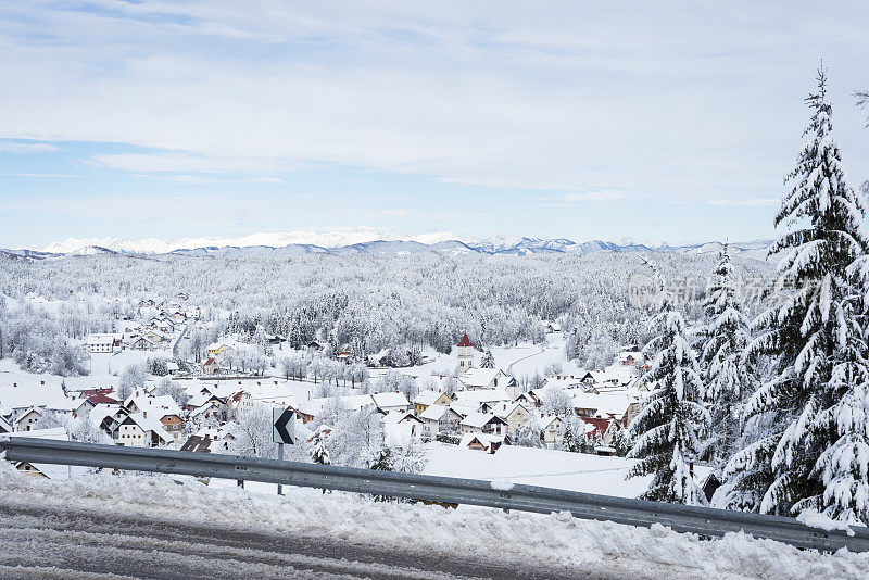 冬季在Crni Vrh和阿尔卑斯山斯洛文尼亚